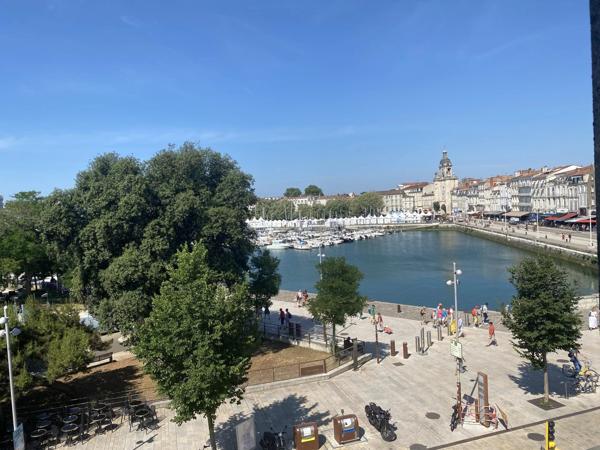 Gand appartement avec vue sur le Vieux Port de La Rochelle !