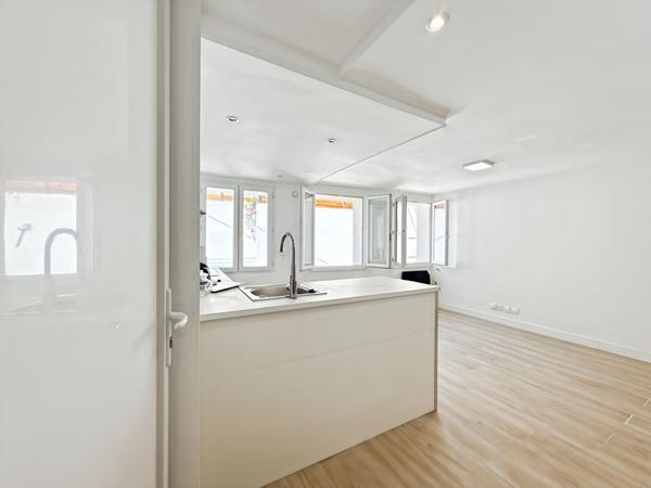 Studio d'environ 23 m² très lumineux à deux pas du centre de Cannes