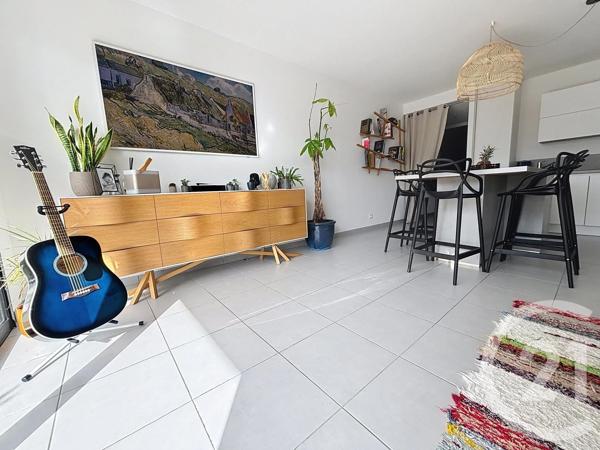 Appartement F3 à vendre  3 pièces - 58,81 m 2   PERPIGNAN  - 66