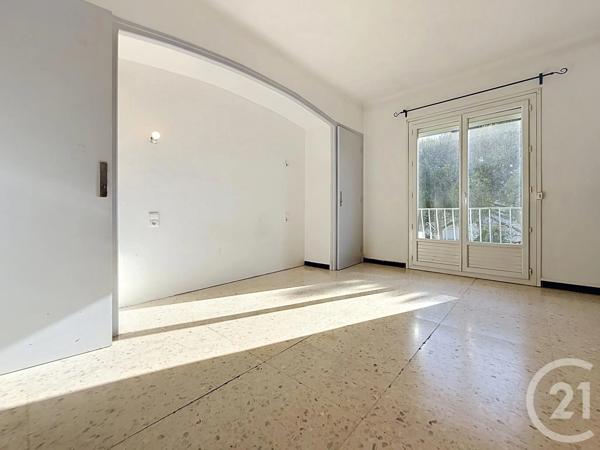 Appartement F4 à vendre  5 pièces - 106 m 2   PERPIGNAN  - 66