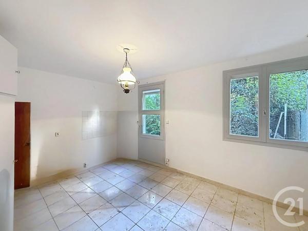 Appartement F4 à vendre  5 pièces - 106 m 2   PERPIGNAN  - 66