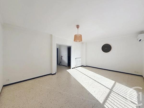 Appartement F4 à vendre  5 pièces - 106 m 2   PERPIGNAN  - 66