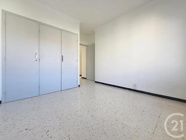 Appartement F4 à vendre  5 pièces - 106 m 2   PERPIGNAN  - 66