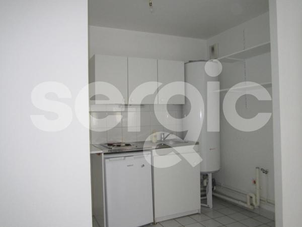 Location 2 Pieces 41 59800 Lille 81 5527 01 0011