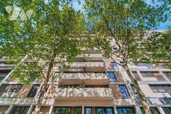 Appartement de 5 pièces avec balcon et box
