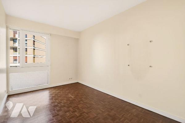 Appartement de 5 pièces avec balcon et box
