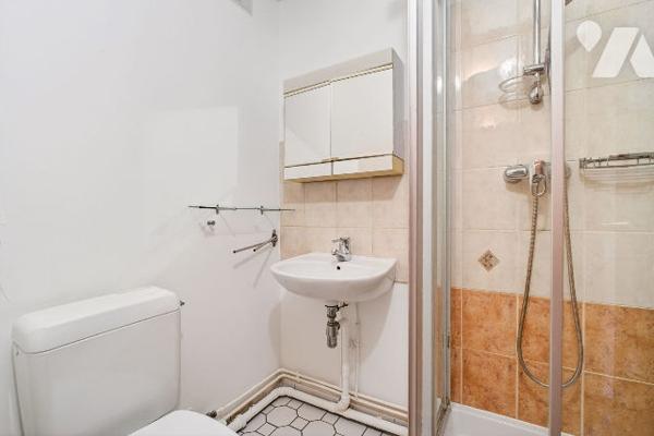 Appartement de 5 pièces avec balcon et box