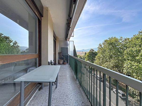Appartement Marseille 4 pièce(s) 82.55 m2
