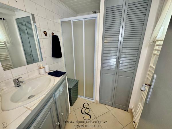 Laissez-vous séduire par la tranquillité et la vue imprenable sur les montagnes