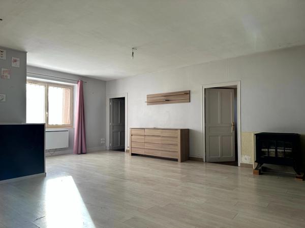 Maison à vendre 7 pièces entre POUILLY-EN-AUXOIS ET SEMUR-EN-AUXOIS (21)