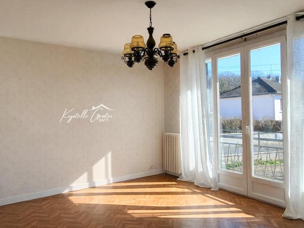 Maison idéalement située, en impasse, proche du centre de Dole et de la fôret de Chaux