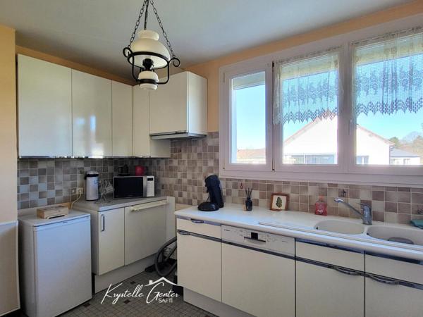 Maison idéalement située, en impasse, proche du centre de Dole et de la fôret de Chaux