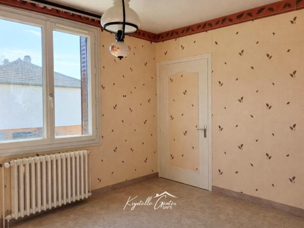 Maison idéalement située, en impasse, proche du centre de Dole et de la fôret de Chaux