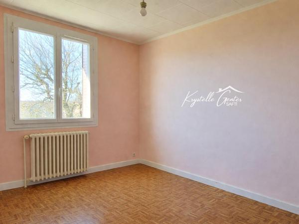 Maison idéalement située, en impasse, proche du centre de Dole et de la fôret de Chaux