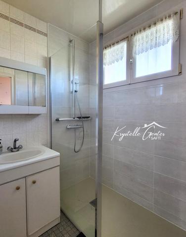 Maison idéalement située, en impasse, proche du centre de Dole et de la fôret de Chaux