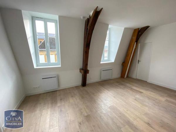 Appartement à louer 2 pièces 41.65m² Charleville-Mézières (08000)