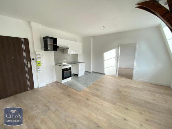 Appartement à louer 2 pièces 41.65m² Charleville-Mézières (08000)