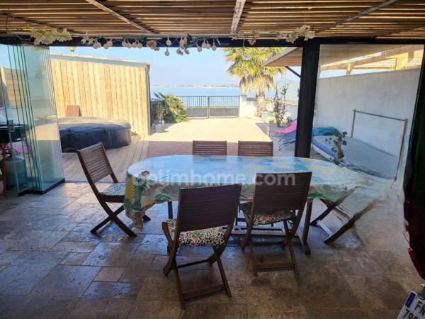 Coup de cœur à Port-de-Bouc - Maison Rénovée, Vue Mer et Proximité Plages !