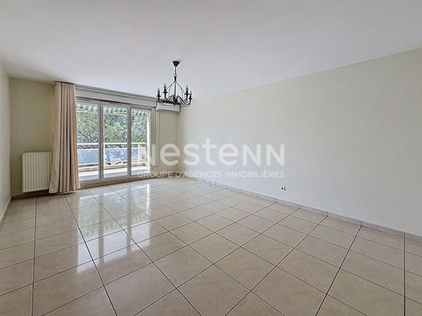 Grand Appartement T3 avec 2 chambres Traversant Terrasses Piscine - 69500 BRON