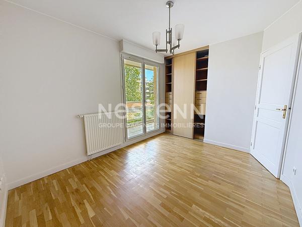Grand Appartement T3 avec 2 chambres Traversant Terrasses Piscine - 69500 BRON