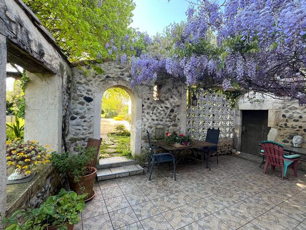 Loriol-sur-Drôme ? Maison de caractère en pierre avec piscine