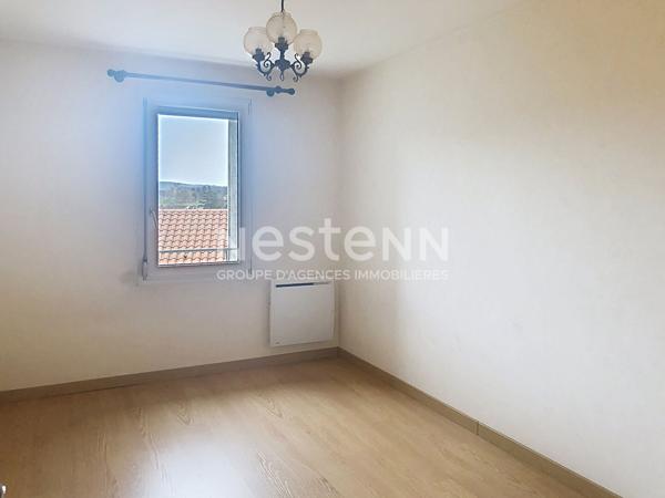 Bel Appartement lumineux avec garage dans le centre de Montfaucon En Velay SOUS OFFRE