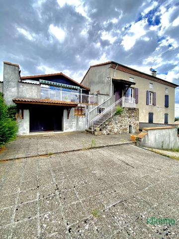 Charmante Maison Ancienne à Vissenty avec vue Dominante, 5 chambres, véranda, terrasse, grange, terrain à Anno Annonay (07100)
