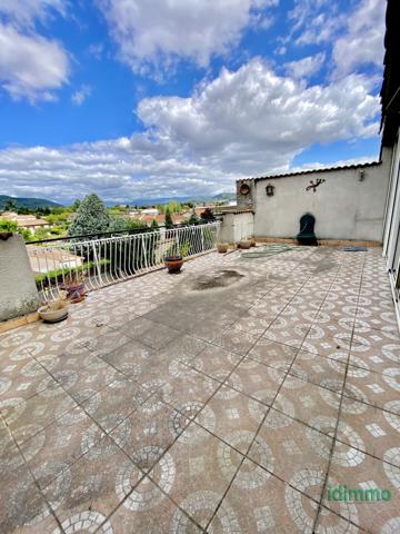 Charmante Maison Ancienne à Vissenty avec vue Dominante, 5 chambres, véranda, terrasse, grange, terrain à Anno Annonay (07100)