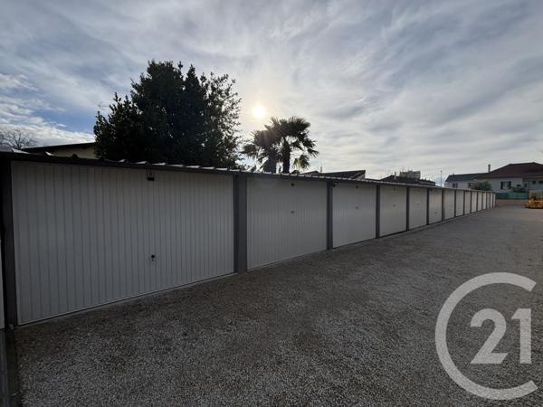 Parking à vendre  210 m2 PONT DE CHERUY - 38