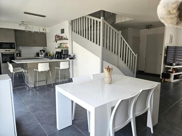 Maison Chassieu 5 pièce(s) 120 m2