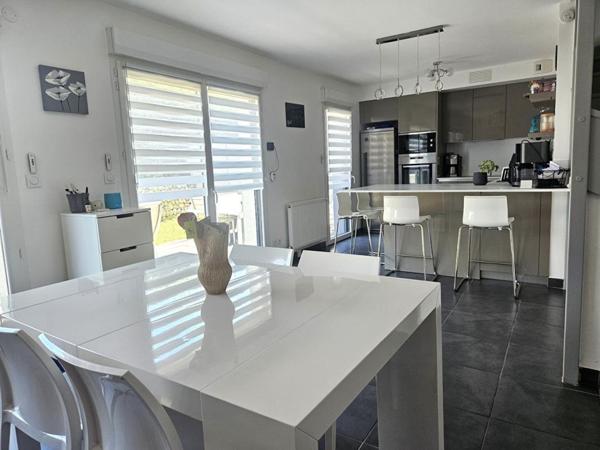Maison Chassieu 5 pièce(s) 120 m2
