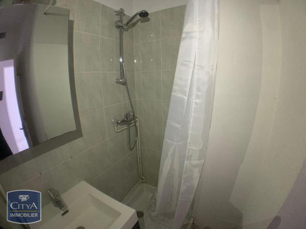 Appartement à louer 4 pièces 64.98m²