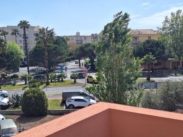 Fréjus T4 Récent de 77,62 m² dernier étage à 300m de la mer avec garage Fréjus (83370)