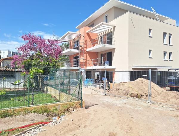 Fréjus T4 Récent de 77,62 m² dernier étage à 300m de la mer avec garage Fréjus (83370)