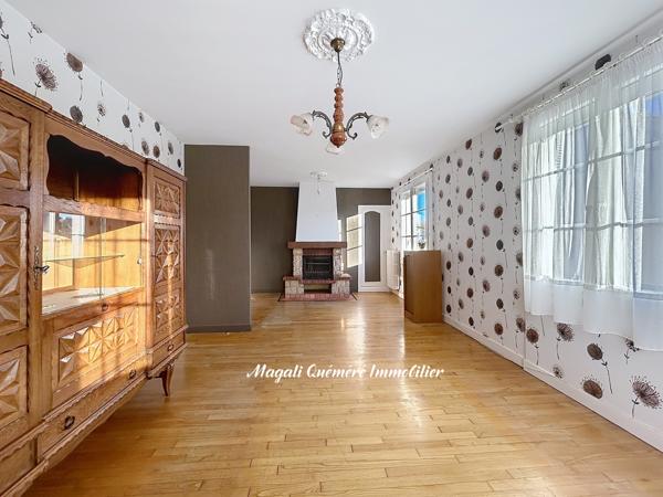 Exclusivité – Maison 3 chambres + combles aménageables – 526 m² de terrain – Montfort-sur-Meu