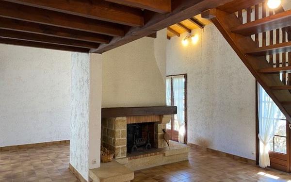 Maison à vendre    5 pièces •  Saint-Loubès