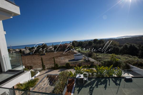 Appartement 4 pièces neuf vue mer piscine 137m2