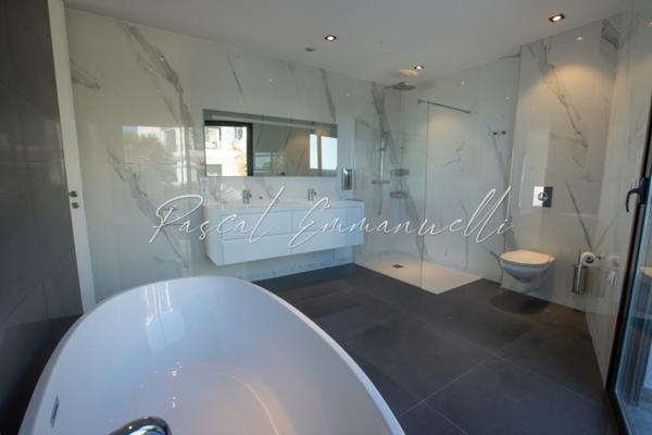 Appartement 4 pièces neuf vue mer piscine 137m2