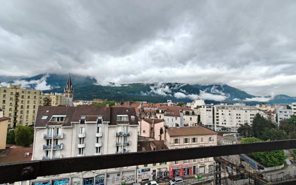 Appartement à vendre    1 pièce • 14,08 m2 Grenoble