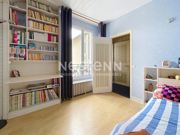 A vendre maison individuelle avec jardin a Saint Cyr L Ecole.