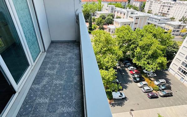 Appartement à vendre    3 pièces • 67,50 m2 Lyon 7