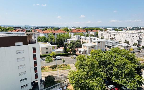 Appartement à vendre    3 pièces • 67,50 m2 Lyon 7