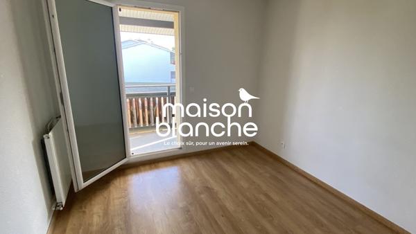 EYSINES À PROXIMITÉ DE LA RTE DE ST MÉDARD:MAISON BBC T4 AVEC JARDIN ET DEUX PARKINGS