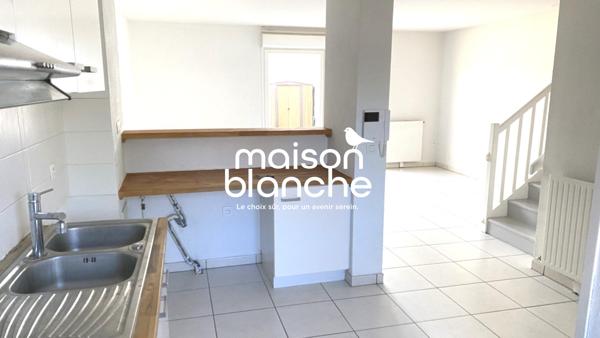 EYSINES À PROXIMITÉ DE LA RTE DE ST MÉDARD:MAISON BBC T4 AVEC JARDIN ET DEUX PARKINGS