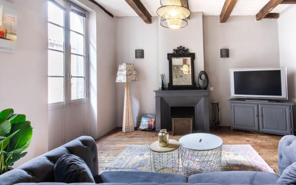 Immeuble à vendre    5 pièces •  Cordes-sur-Ciel