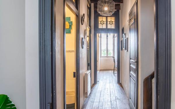 Immeuble à vendre    5 pièces •  Cordes-sur-Ciel