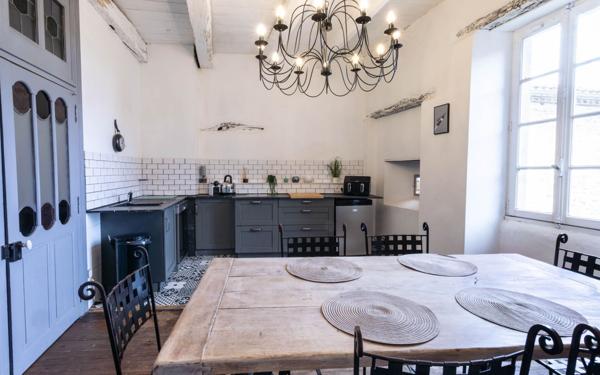 Immeuble à vendre    5 pièces •  Cordes-sur-Ciel