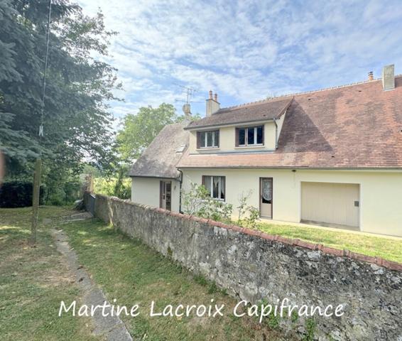 ORNE (61), à vendre SECTEUR VAL AU PERCHE - MAISON MITOYENNE DE CAMPAGNE P6 de 130 m² - Terrain de 1242 M²