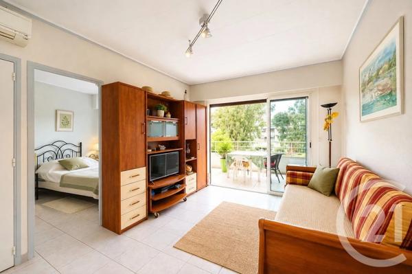 Appartement T2 à vendre  2 pièces - 39,20 m 2   BORMES LES MIMOSAS  - 83