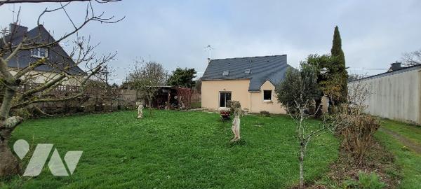 St-Nicolas-de-Redon | Maison 90m² + terrain 2300m² avec Garage 80m² . À rafraîchir !